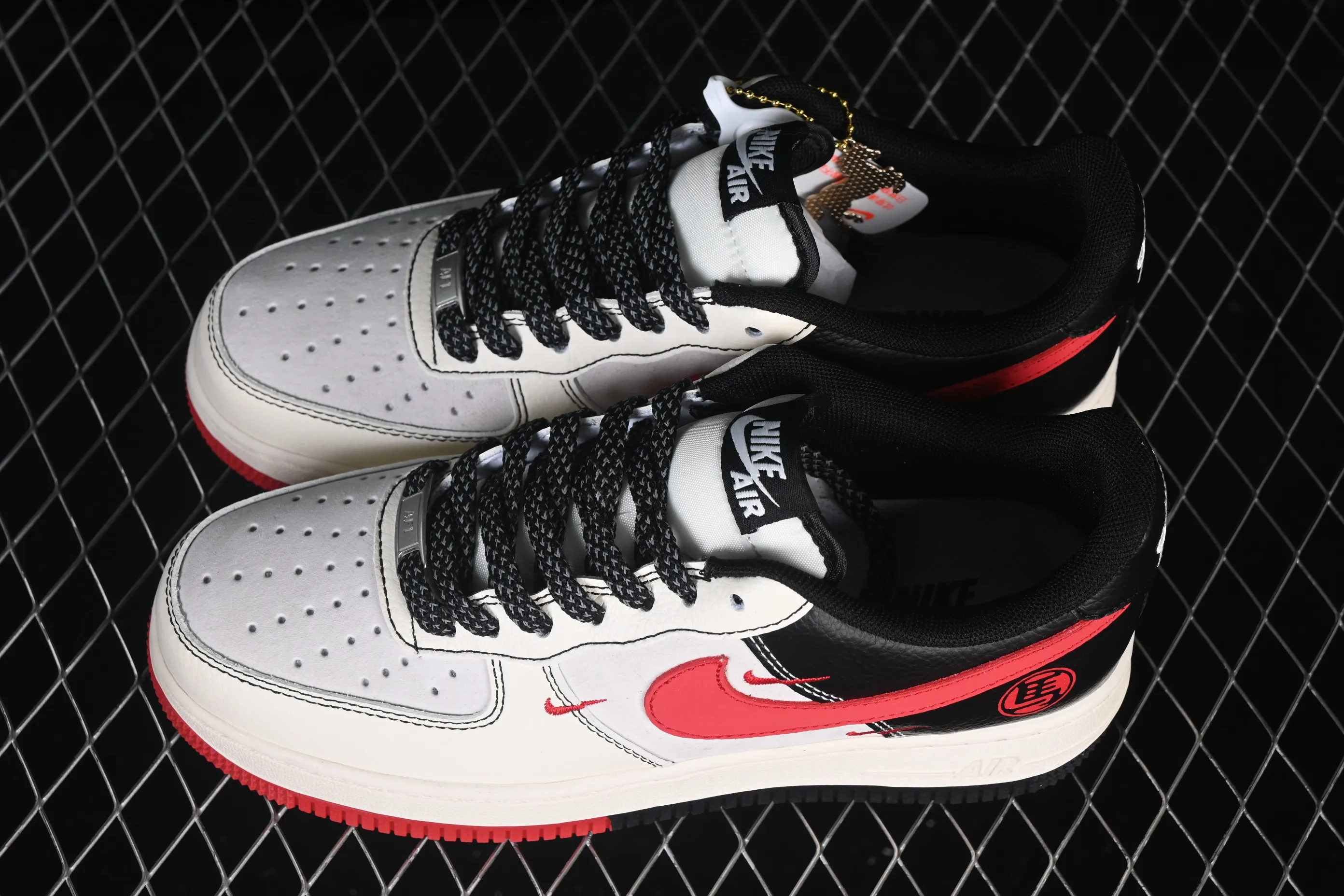 All categories Nk Air Force 1 Air Force series Nk Air Force 1 Low Air Force low-top Nike Air Force 1'07 Low Year of the Horse limited edition Double hook Air Force 1 low-top casual sneakers HT5088-620
